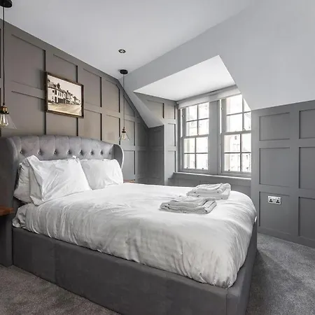 Boutique Castle View 3 Bedroom Lejlighed Edinburgh