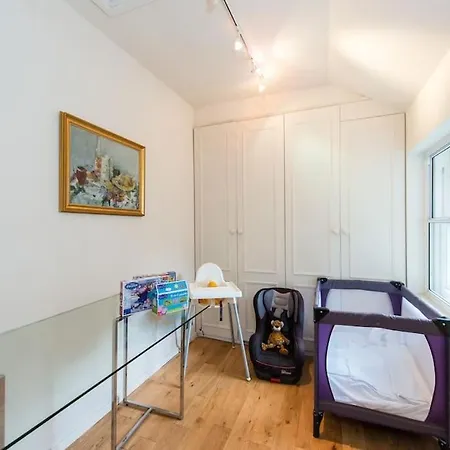 Self Catering , Centre With Parking