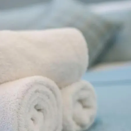 Self Catering , Centre With Parking