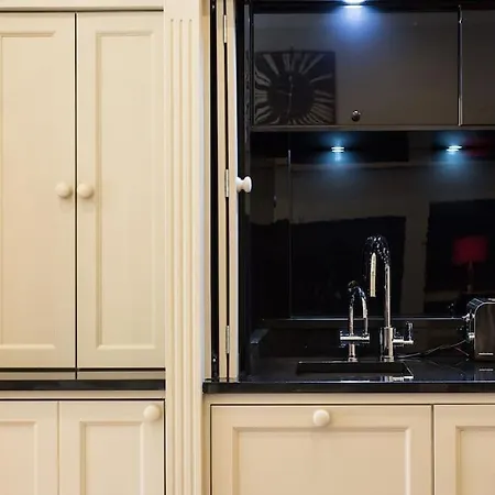 Apartment Self Catering , Centre With Parking