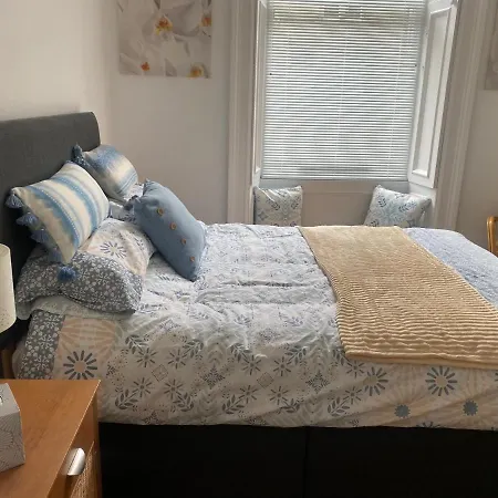 Lovely Main Door 2 Bed Apartmán Edinburgh