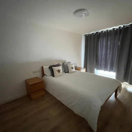 Apartment Br *