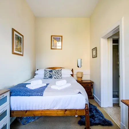 דירה Guestready - Adorable Apt Near Fountainbridge Green אדינבורו