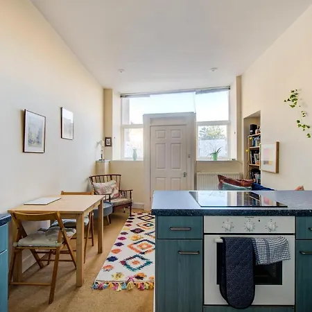 Guestready - Adorable Apt Near Fountainbridge Green אדינבורו