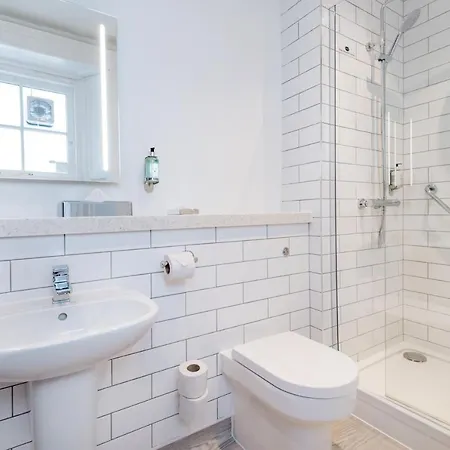 מלון Toby Carvery West By Innkeeper's Collection 3*