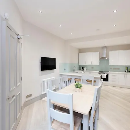 Stylish 3-bedroom Getaway * Edinburgh