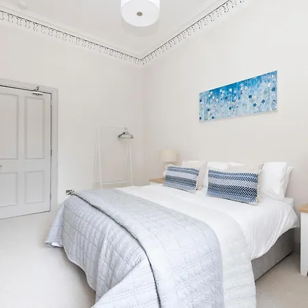 Stylish 3-bedroom Getaway * Edinburgh