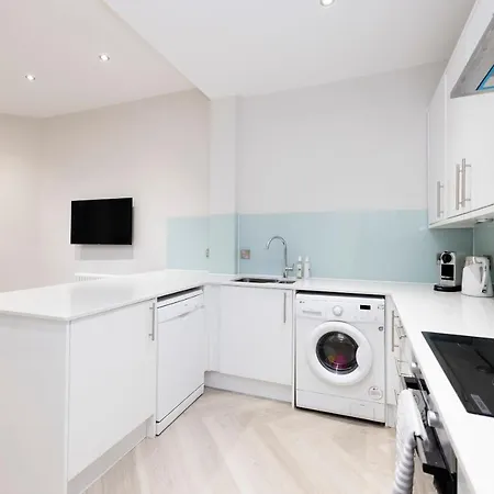 Apartment Stylish 3-bedroom Getaway Edinburgh