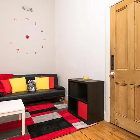 Large 1 Bedroom Georgian