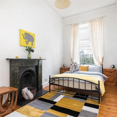 Large 1 Bedroom Georgian *