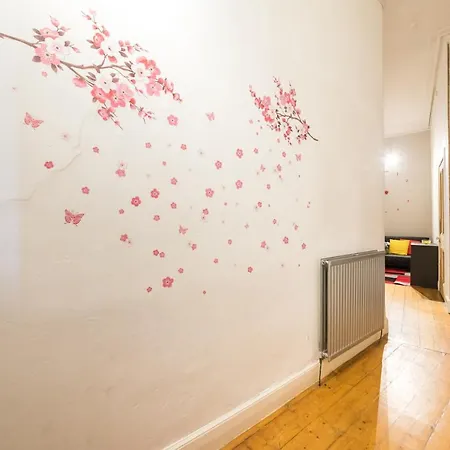 Apartament Large 1 Bedroom Georgian