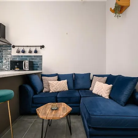 Vibrant Leith Flat * Edinburgh