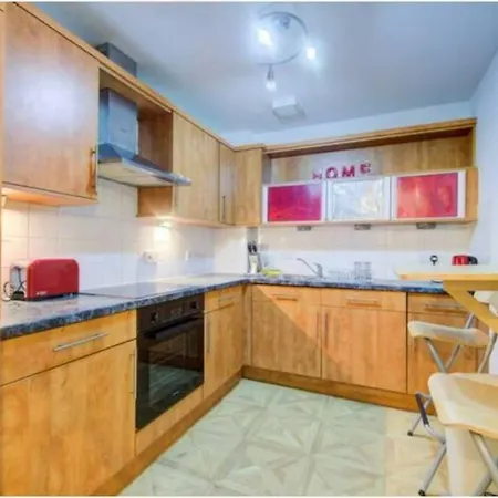 Lovely 2 Bdr In Dalry / Near Haymarket شقة