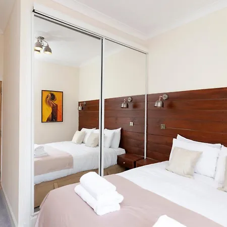 Joivy Attractive Flat Near Haymarket Station Apartment