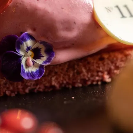 מלון No11 Boutique & Brasserie 4*