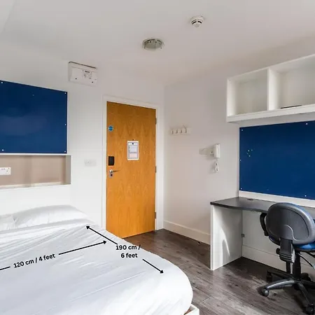 Destiny Student - Holyrood Apartment *