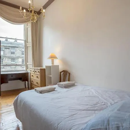 Captivating 4-bed In Διαμέρισμα Εδιμβούργο