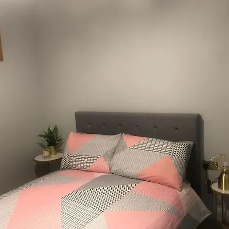 Апартаменты Royal Mile Famous Canongate Flat *