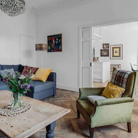 Stylish Georgian Garden + Secure Parking * Edinburgh