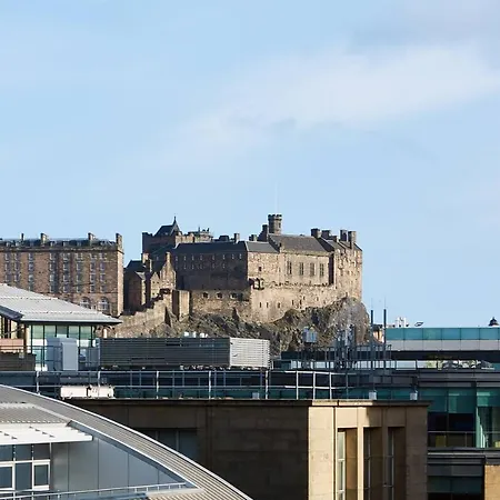 Moxy Fountainbridge 4*