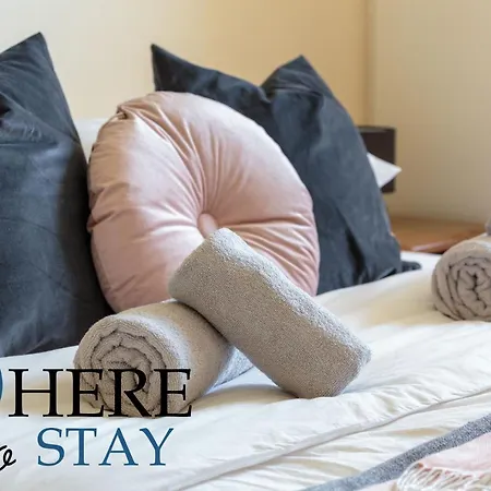 Beautiful 2bed Ground-f Pitt St. Appartement