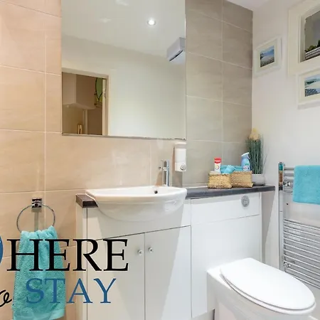 Beautiful 2bed Ground-f Pitt St. * Edinburgh