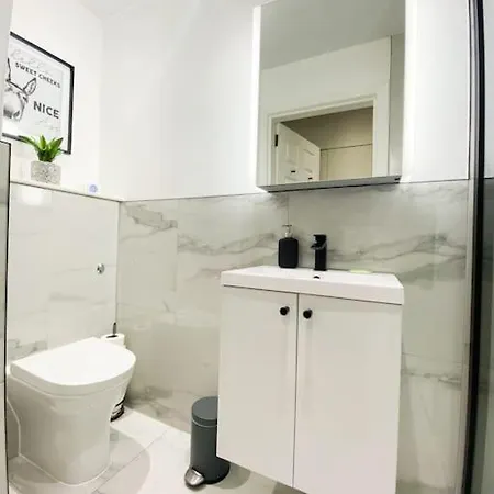 Stunning, Refurbished 2 Ba - Free Street Parking شقة إدنبرة