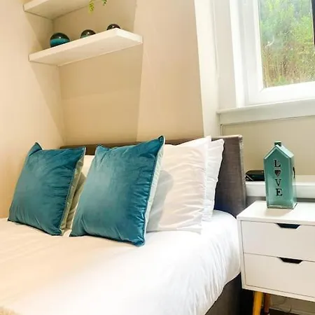 شقة Stunning, Refurbished 2 Ba - Free Street Parking *