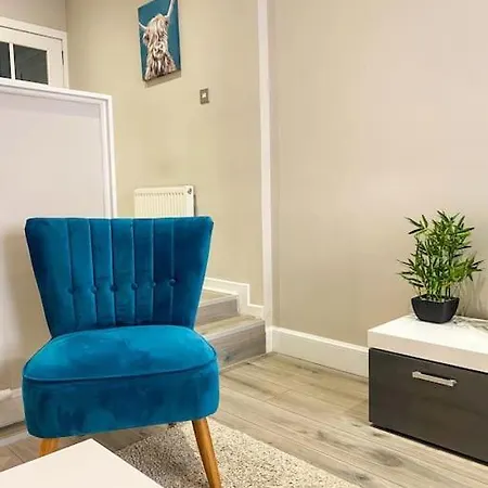Stunning, Refurbished 2 Ba - Free Street Parking شقة إدنبرة