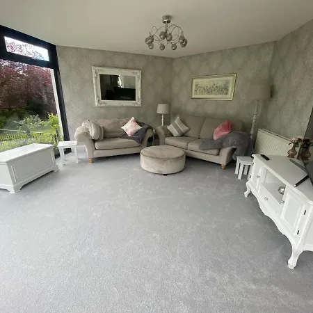 Gorgeous Family 15 Mins From Centre Villa *