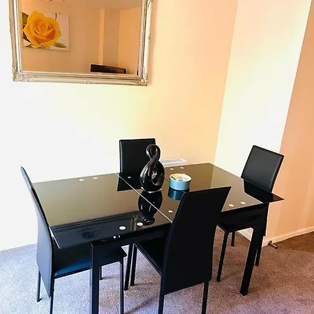 Cakemuir Detached House, 3 Bed, Free Parking &private Garden 아파트