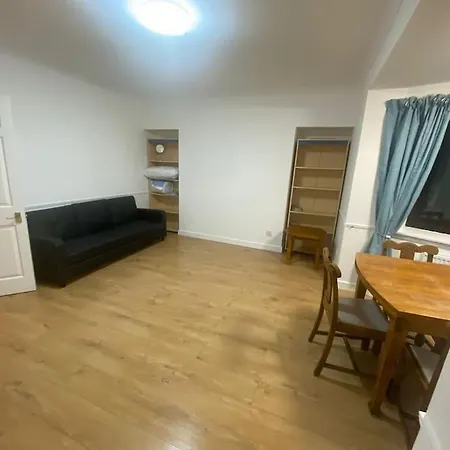 Apartment Steps Away From The Action