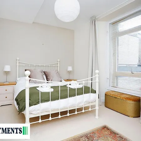 Large 2 Bed Centre - Free Parking Apartamento