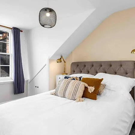 Stylish 1 Bedroom Lejlighed *