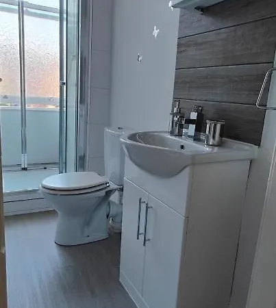 The Butterfly Apartment, * Edimburgo