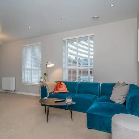 Apartment Cosy Modern Flat Pass The Keys