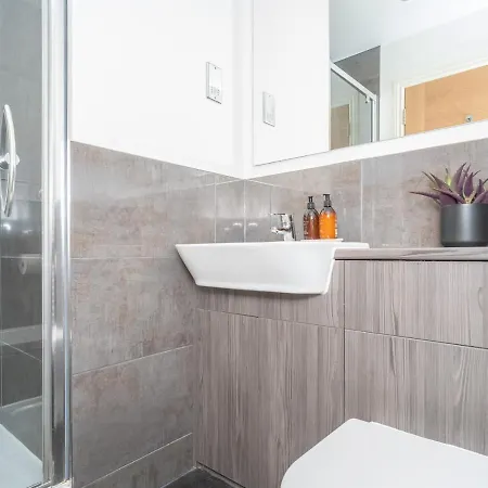 Apartment Cosy Modern Flat Pass The Keys *