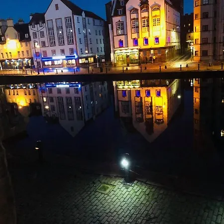 Apartamento Vibrant At The Shore In Leith Edimburgo