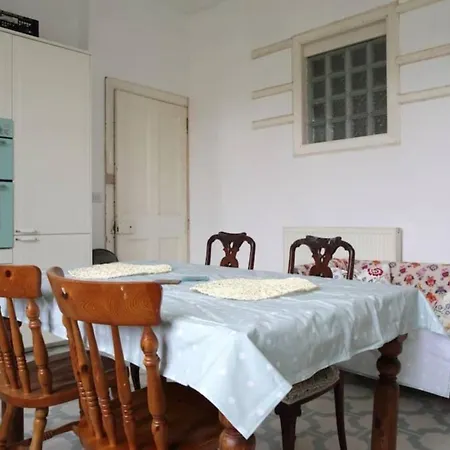 Apartment Spacious 4bd Terraced Flat - Old Town *