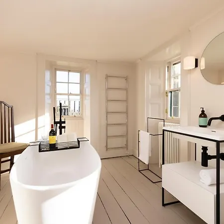 Joivy Observatory Unique House On Calton Hill 別荘 エディンバラ