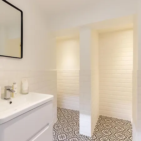 Righ - Luxury West End Artisan