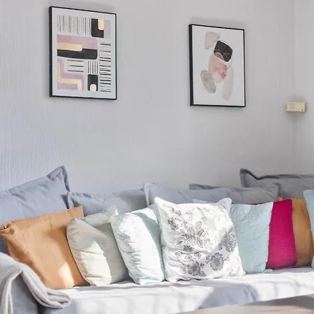 Lovely 3bed House-private Parking Casa de Férias Edimburgo