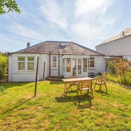 Lovely 3bed House-private Parking *