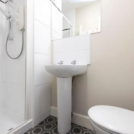 Altido 11 Bedroom Flat In The Centre Apartment *