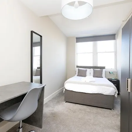 Altido 11 Bedroom Flat In The Centre Edinburgh