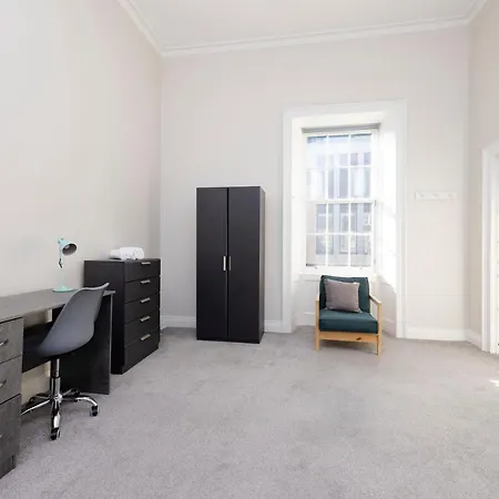Apartment Altido 11 Bedroom Flat In The Centre Edinburgh