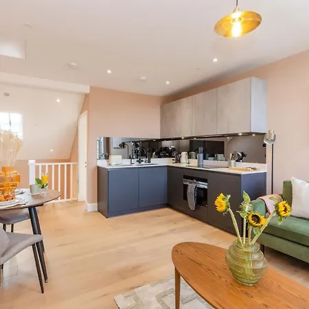 Dragon Luxury Serviced At Walker Street *