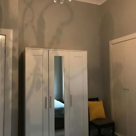 Grange Lone Entire With Two Double Beds