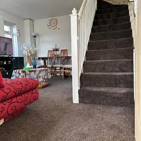 Peaceful Private With Free Parking And Wifi 아파트 *