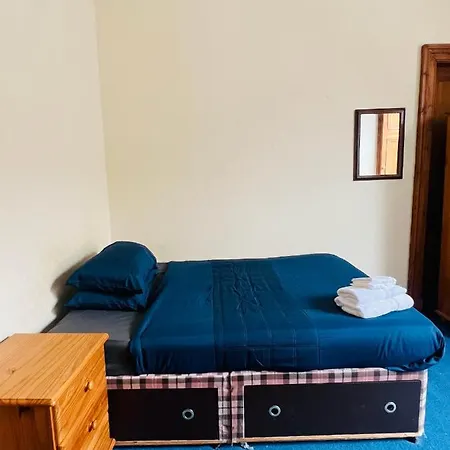 Massive 5bed 2bath Flat Available For Fringe Festival
